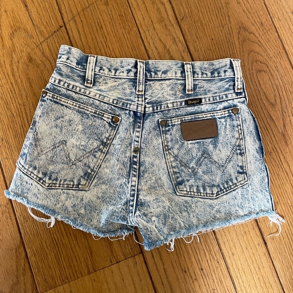 Wrangler Pants - Wrangler acid wash vintage jean shorts, size 24